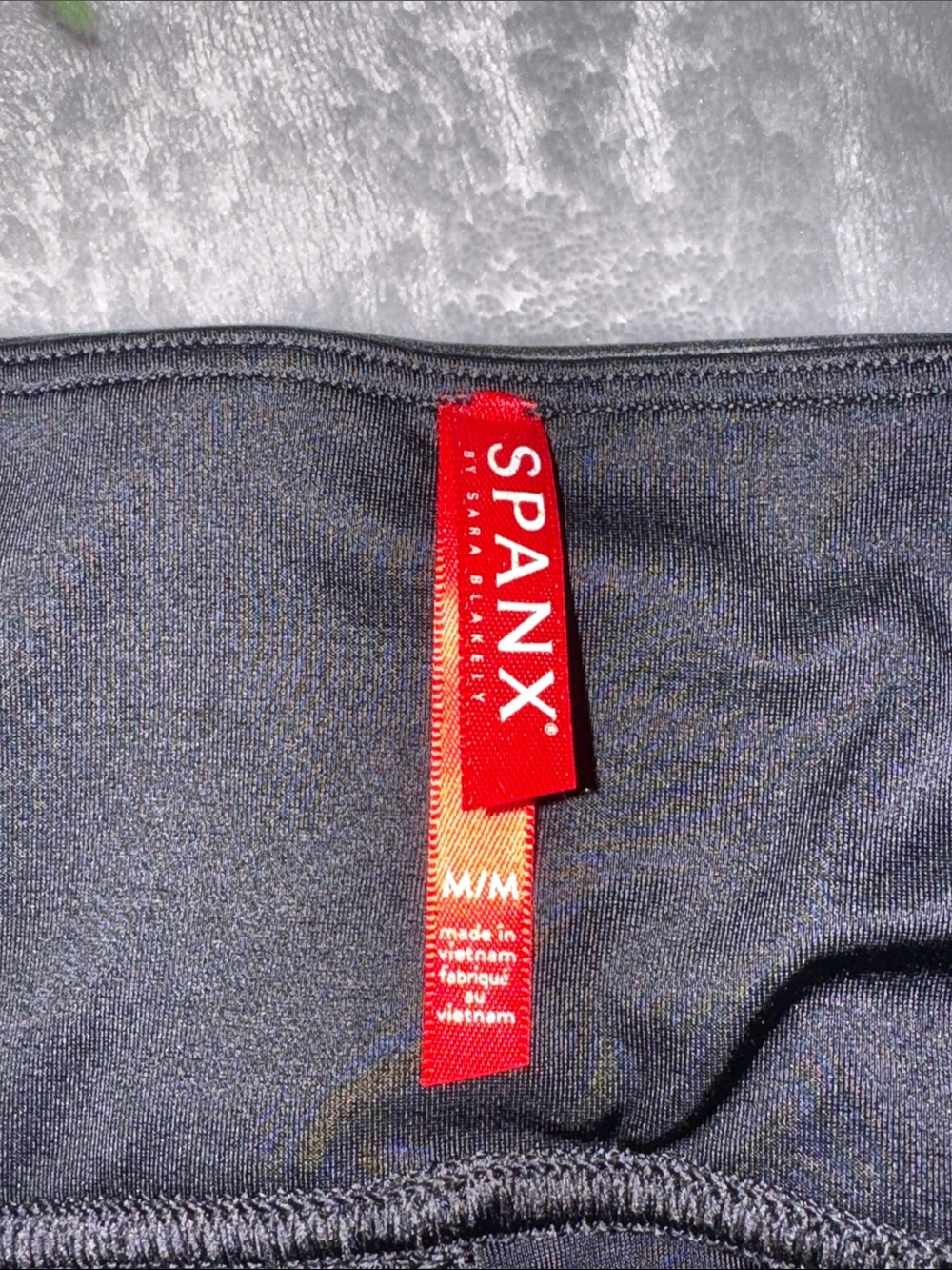 SPANX Faux Leather Leggings - Picture 3 of 7